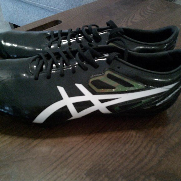 NWOT ASICS Fast Lap Track Spike Shoes (Y8.5) - Picture 2 of 7